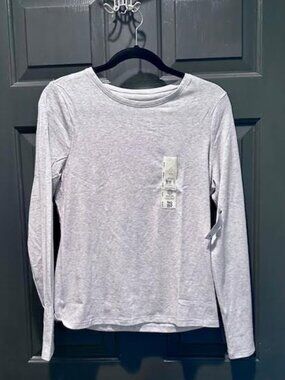 Large long sleeve gray tshirt NWT